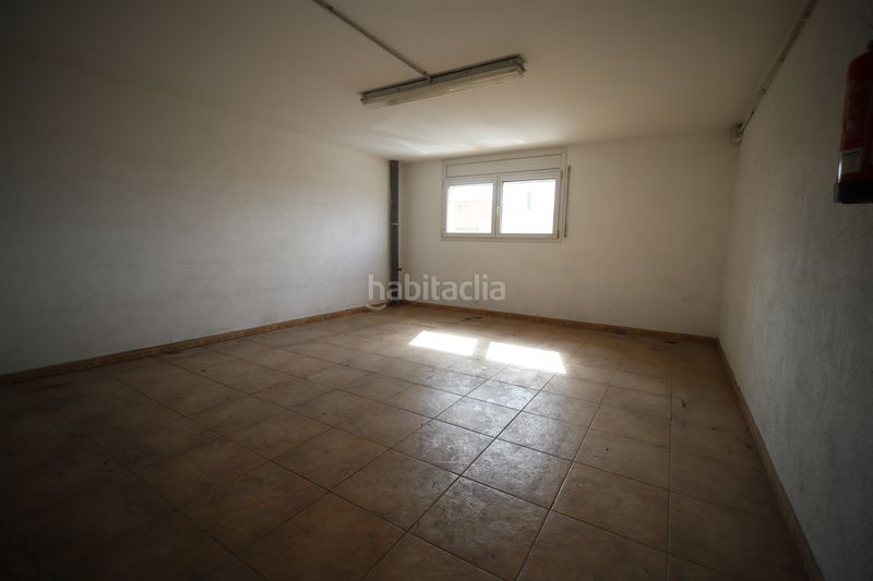 Foto d8f494b6-8f38-44c1-89f4-3602a1aae628. Industrial building in Manlleu