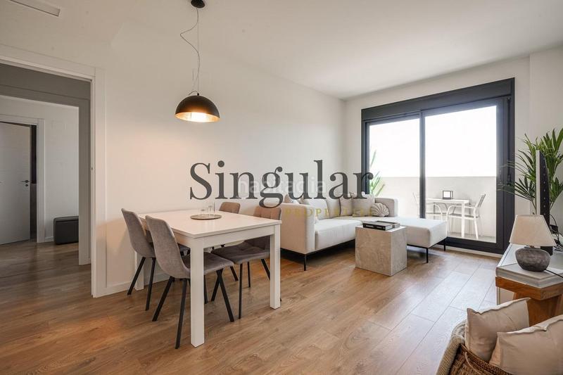 Foto 1573c4ef-5a30-43ab-ab0c-d19a18704408. Attico con riscaldamento parcheggio piscina in La Catalana Sant Adrià de Besòs