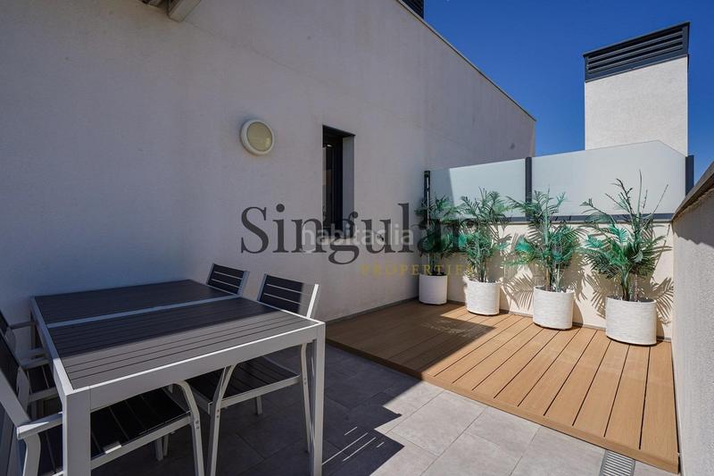 Foto 669e7507-9d61-4d6b-a67b-c8c2e47b57bc. Àtic amb calefacció aparcament piscina a La Catalana Sant Adrià de Besòs