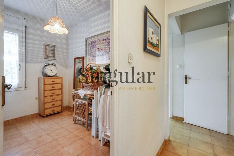 Foto 157f41fe-2141-4923-969e-c2efb8d279a4. Casa amb aparcament a Centre Castelldefels