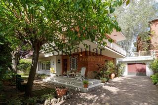 Haus in Centre. Chalet independiente en el barrio de les lluminetes