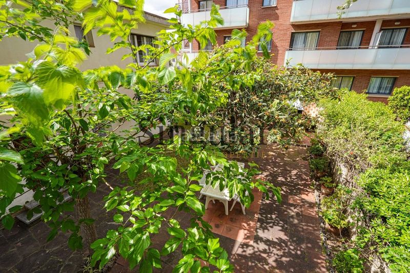 Foto 1d4f25c0-dd89-4561-a4db-9c24a28e8bc1. Casa amb aparcament a Centre Castelldefels