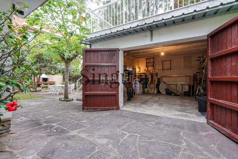 Foto 422fa671-8315-47a3-89c7-4f0e89eb514b. Casa amb aparcament a Centre Castelldefels