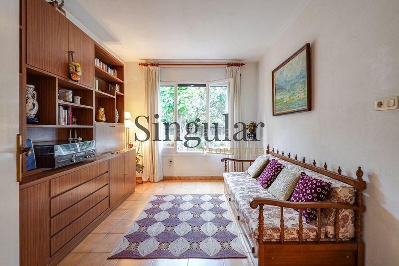 Foto 491aa6e4-9eee-46f5-9548-06bcf71e272c. Casa amb aparcament a Centre Castelldefels