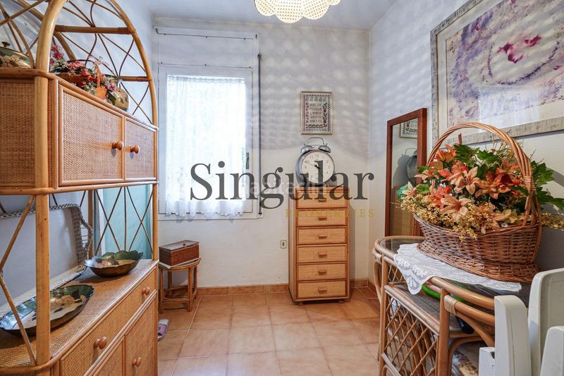 Foto 4b3624bb-0c46-4939-a94d-667f9f10d580. Casa amb aparcament a Centre Castelldefels