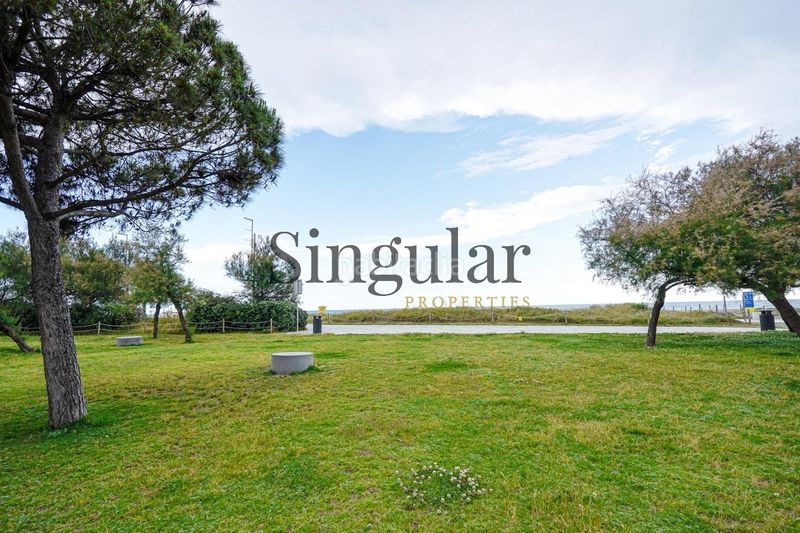 Foto 5f26dab2-3955-4af6-82bb-ef054b69ed87. Casa amb aparcament a Centre Castelldefels