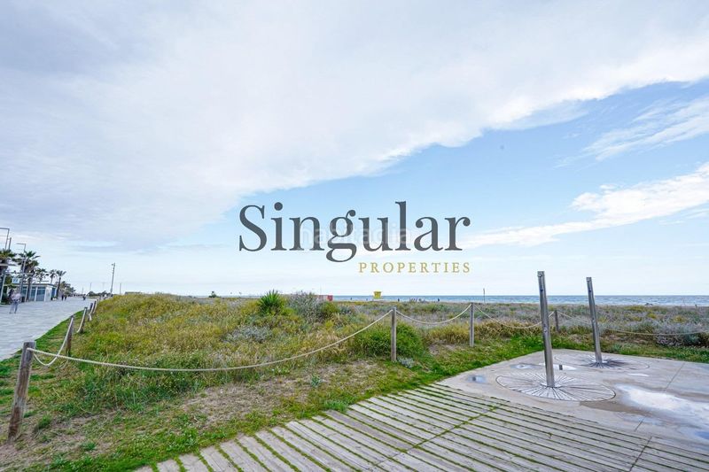 Foto 72a55ce5-35d9-4063-80dc-f731671da5c9. Casa amb aparcament a Centre Castelldefels