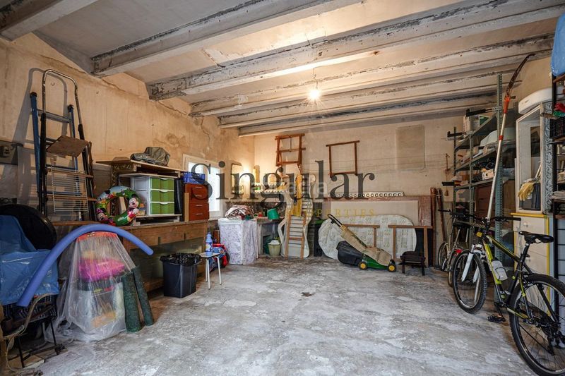 Foto 764df316-f6bd-46d1-aaf7-0a1f594652f6. Casa amb aparcament a Centre Castelldefels