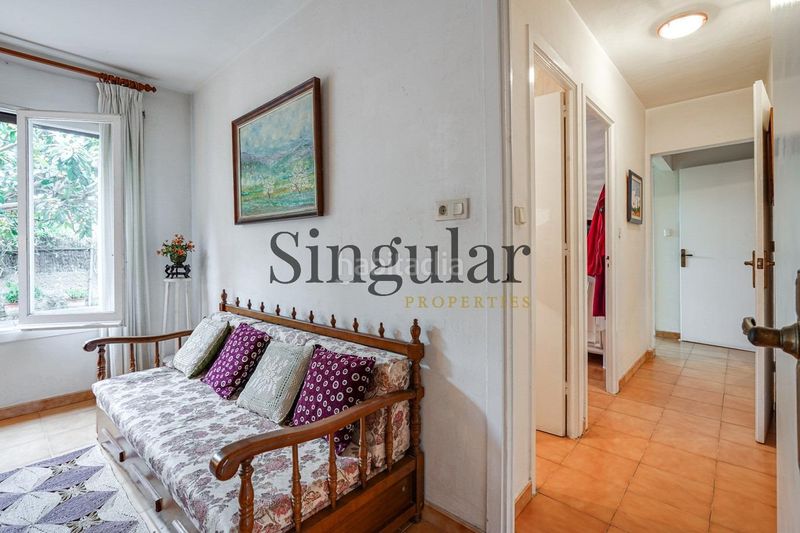 Foto c07c458b-a21a-40b5-b4bf-382a33789c88. Casa amb aparcament a Lluminetes Castelldefels