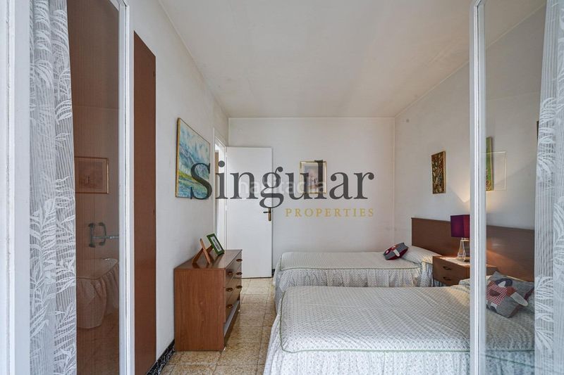 Foto e679d9e8-1e47-4c85-9116-1fbf4d8d3b54. Casa amb aparcament a Centre Castelldefels