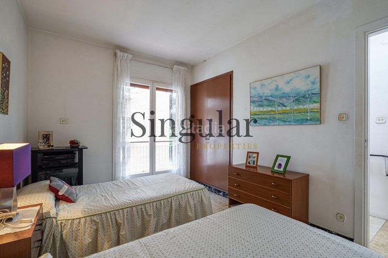 Foto ebde38c6-accb-48c8-9985-8666088349d5. Casa amb aparcament a Centre Castelldefels