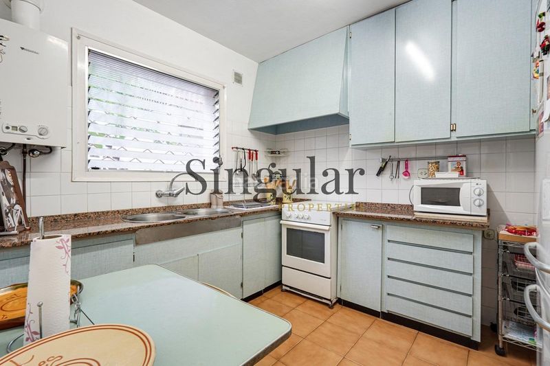 Foto edeaffc9-2694-49a8-8935-3b9c65021e7c. Casa amb aparcament a Centre Castelldefels