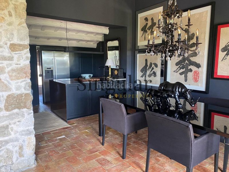 Foto 4f0b8623-65a4-46ca-b96e-e7d29352a9af. Masia amb piscina a Corçà