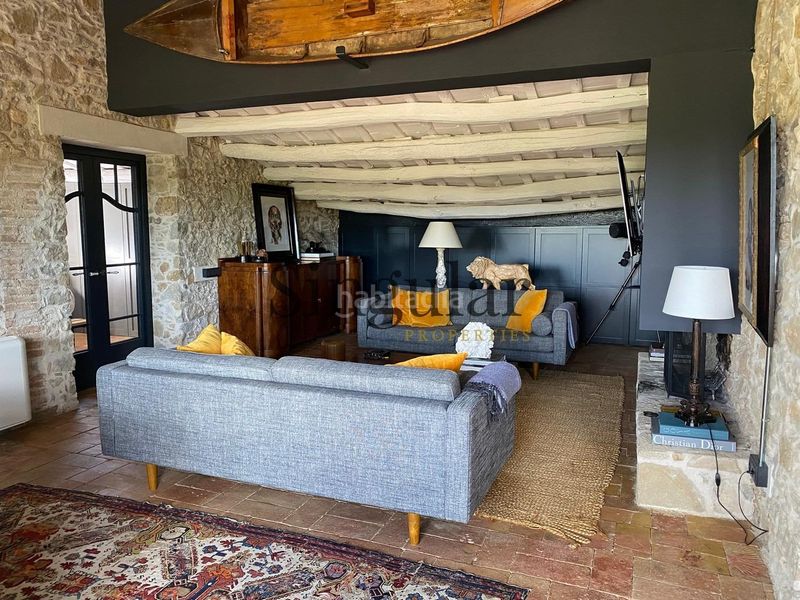 Foto 8692fbce-518b-41f7-943f-df1fc52b66fb. Masia amb piscina a Corçà