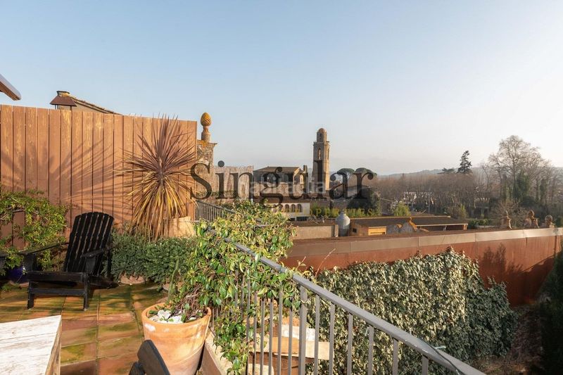 Foto ab06b197-b420-4d26-928d-2684e703e3e6. Masia amb piscina a Corçà