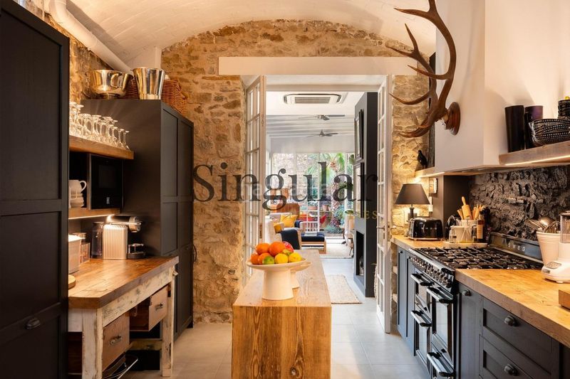 Foto ab7df468-32c4-43ed-8d4b-b077bc42a8d7. Masia amb piscina a Corçà