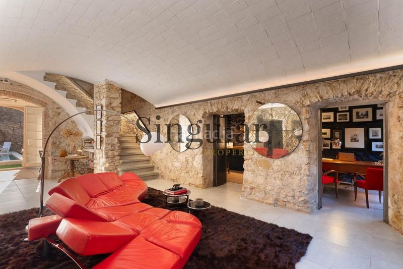 Foto df8034d0-dc43-4ad1-acaf-e5b99bea9226. Masia amb piscina a Corçà