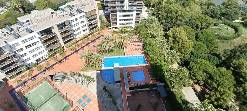 Foto 94fec513-86c7-4e7d-b318-fdb085d239c2. Pis amb aparcament piscina a Diagonal Mar i el Front Marítim del Poblenou Barcelona
