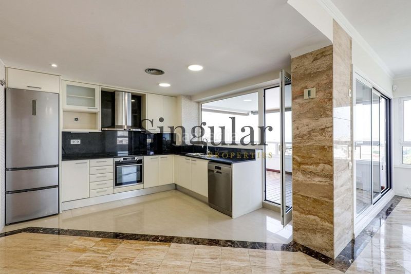 Foto c3f59f31-f153-4847-bd27-e6d2369d9516. Pis amb aparcament piscina a Diagonal Mar i el Front Marítim del Poblenou Barcelona