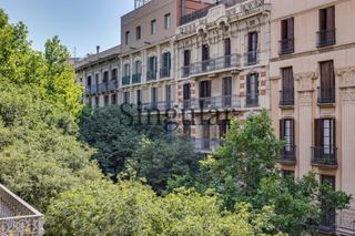 Piso  Calle aribau. Vivienda en finca regia junto al passeig de gràcia