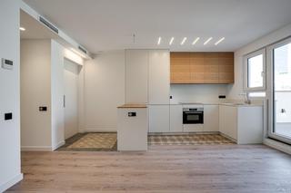 Dachwohnung in Hostafrancs. Ático con terraza de 20 m2 completamente reformado