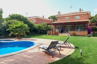 Chalet en Gava Mar. Chalet independiente en gavá mar