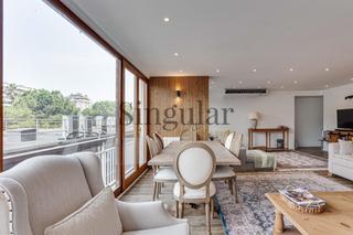 Location Appartement  Carrer de sabino arana. Alquiler temporal  disponible a partir de la primera quincena de