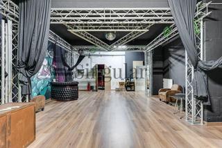 Local Comercial en Sant Gervasi - Galvany. Local de 195 m en galvany ideal para productoras