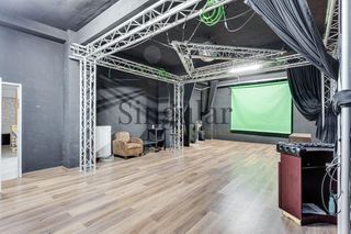 Local Comercial en Sant Gervasi - Galvany. Local de 195 m2 en galvany ideal para productoras