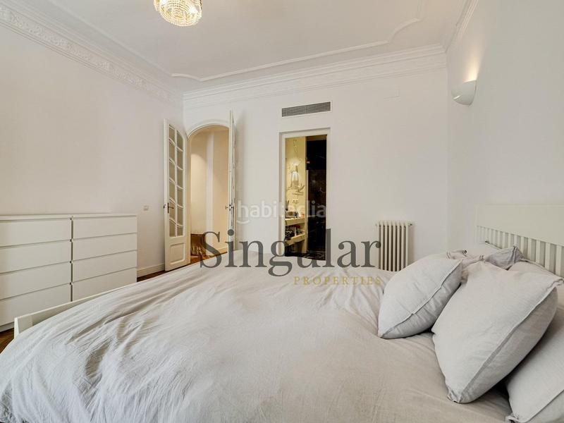 Foto 3b277405-7cc5-4324-9c05-6f0ab4101852. Alquiler piso elegante vivienda en calle muntaner en Barcelona