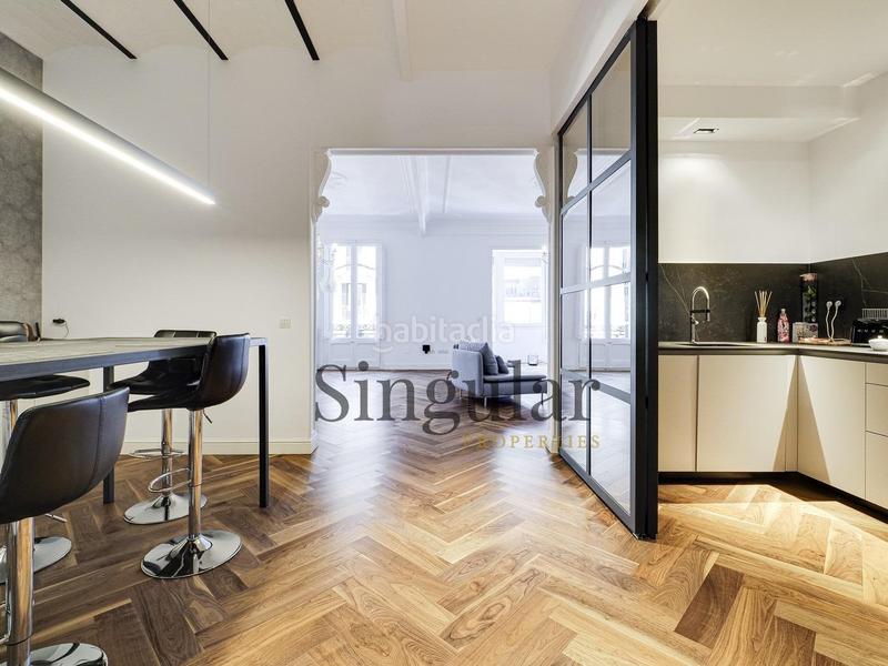 Foto 5b3a2e50-1b94-484c-a9da-b0fcf361da25. Alquiler piso elegante vivienda en calle muntaner en Barcelona