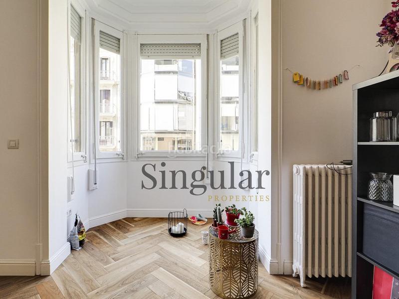 Foto 5cab43d7-956a-4fe8-b4aa-9b85fc53cc27. Alquiler piso elegante vivienda en calle muntaner en Barcelona