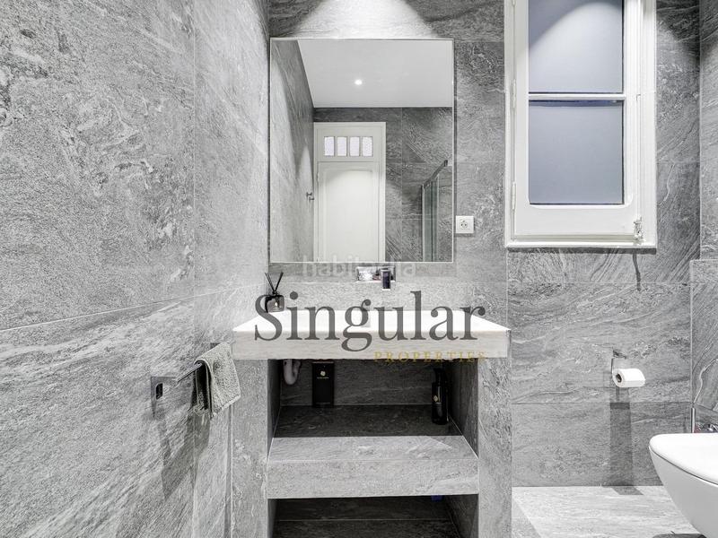 Foto 7d5b798e-55d4-4600-894a-6327bbae3530. Alquiler piso elegante vivienda en calle muntaner en Barcelona