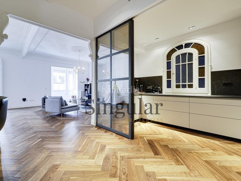 Foto 87c1260f-5a80-442f-8cd2-f3ddc687e333. Alquiler piso elegante vivienda en calle muntaner en Barcelona