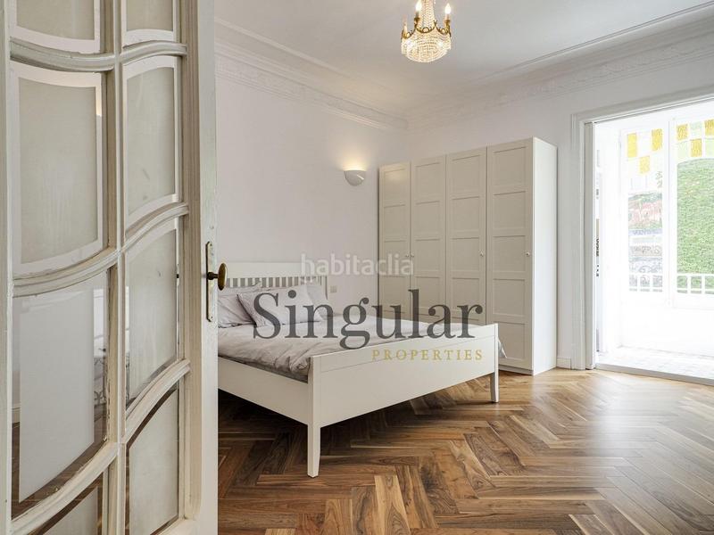 Foto a025c291-c58b-4542-b206-a183837be381. Alquiler piso elegante vivienda en calle muntaner en Barcelona