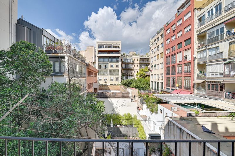 Foto 0f4cbcea-92e1-4e7f-88de-80d36cb3926e. Pis a Dreta de l´Eixample Barcelona