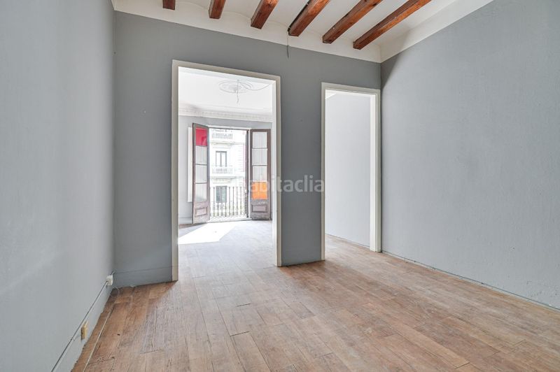 Foto a0f2c87a-23ba-40c6-9b76-1b5191f7a183. Pis a Dreta de l´Eixample Barcelona