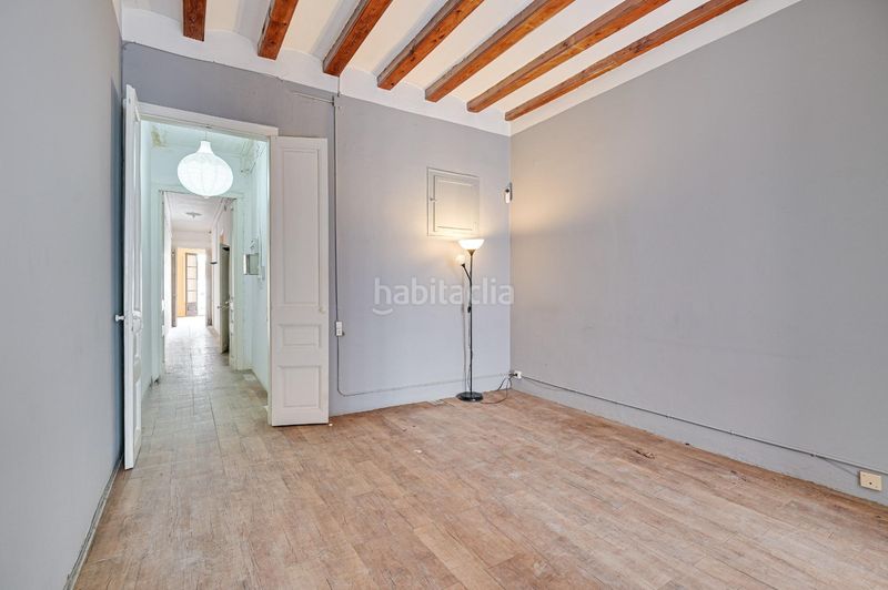 Foto c03acf1a-c227-4b3d-b3f6-5108b2f6fdf3. Pis a Dreta de l´Eixample Barcelona