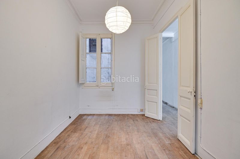 Foto d0bb64ba-491e-4f4f-a85e-eb47a786df11. Pis a Dreta de l´Eixample Barcelona