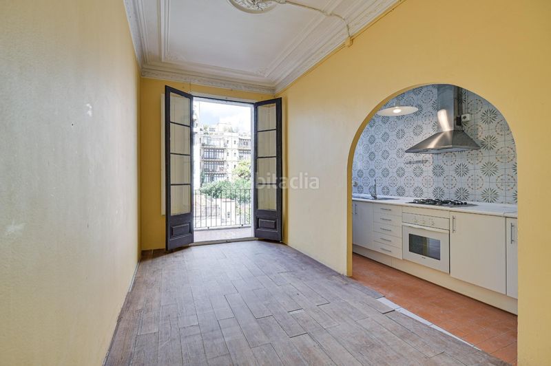 Foto d7da9871-ded8-411b-baa0-4d1a572e17bd. Pis a Dreta de l´Eixample Barcelona