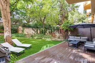 Rez-de-chaussée à Sant Gervasi - Bonanova. Exclusiva planta baja dúplex con jardín privado junto a plaza ke