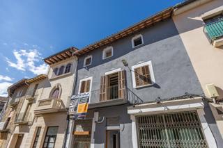 Pis  D'en pere almeda. Pis de 3 habitacions terrrasa amb vistes