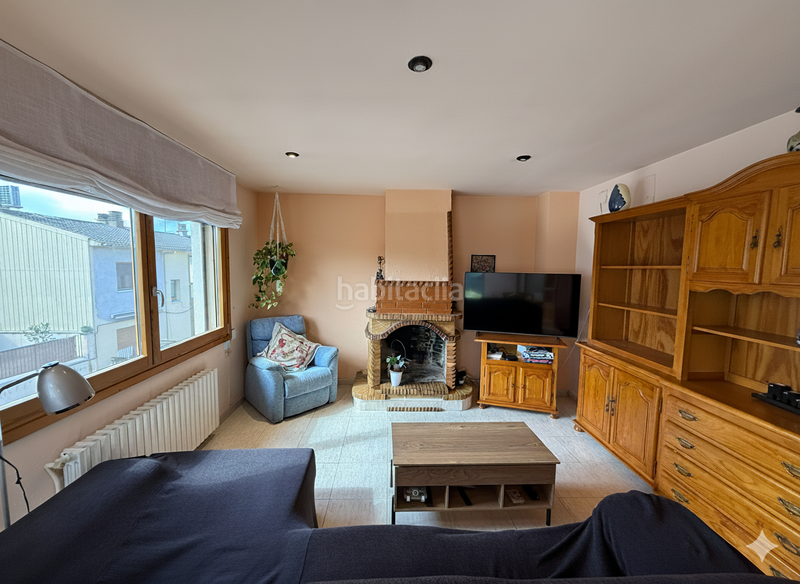 Foto 71143b58-1d37-443f-9059-71a528f4a9de. Pis amb calefacció aparcament a Santa Eugènia de Berga