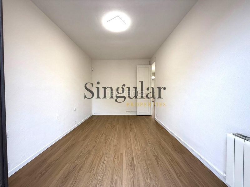 Foto 0308a99b-11f5-42b6-8702-4b8c447af683. Pis a Sagrada Família Barcelona