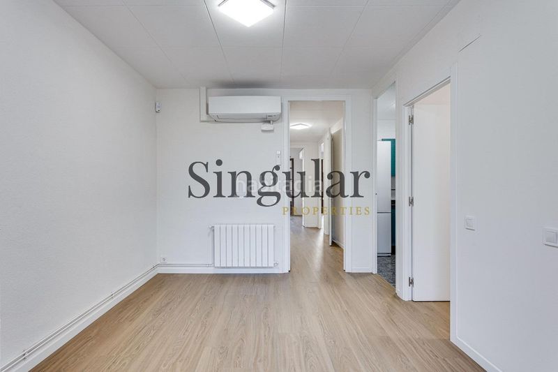 Foto 0bfd3e0d-da82-4b7b-a480-c1d659726183. Pis a Sagrada Família Barcelona