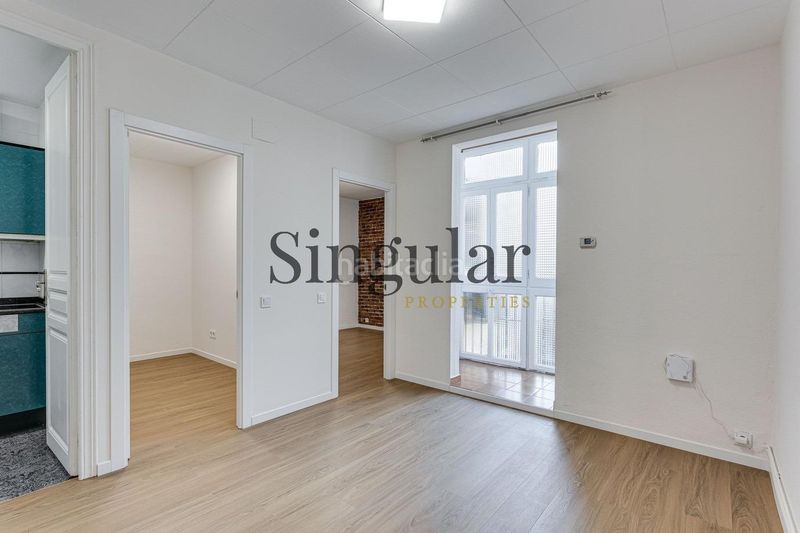 Foto cf1cf949-5c8d-4dbe-a2ad-64cbeca6587e. Pis a Sagrada Família Barcelona