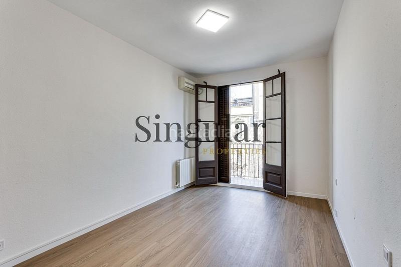 Foto dd8b420f-382f-4b2c-bc1e-8fd75138d801. Flat with heating in Sagrada Família Barcelona