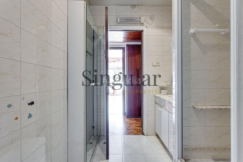 Foto 0fd717cc-3ef6-420e-abb7-d85d00822b40. Pis amb aparcament a Barri de les Corts Barcelona