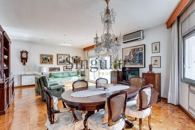 Foto f6a0ac8d-eec5-46e2-9bb7-4f696cd38dbf. Pis amb aparcament a Barri de les Corts Barcelona