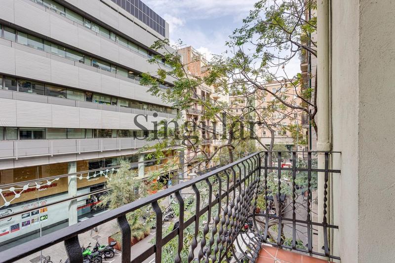 Foto a63af0b7-e083-456c-acb3-cebfdaf59a9f. Piso  esquinero exclusivo en ubicación privilegiada en Barcelona